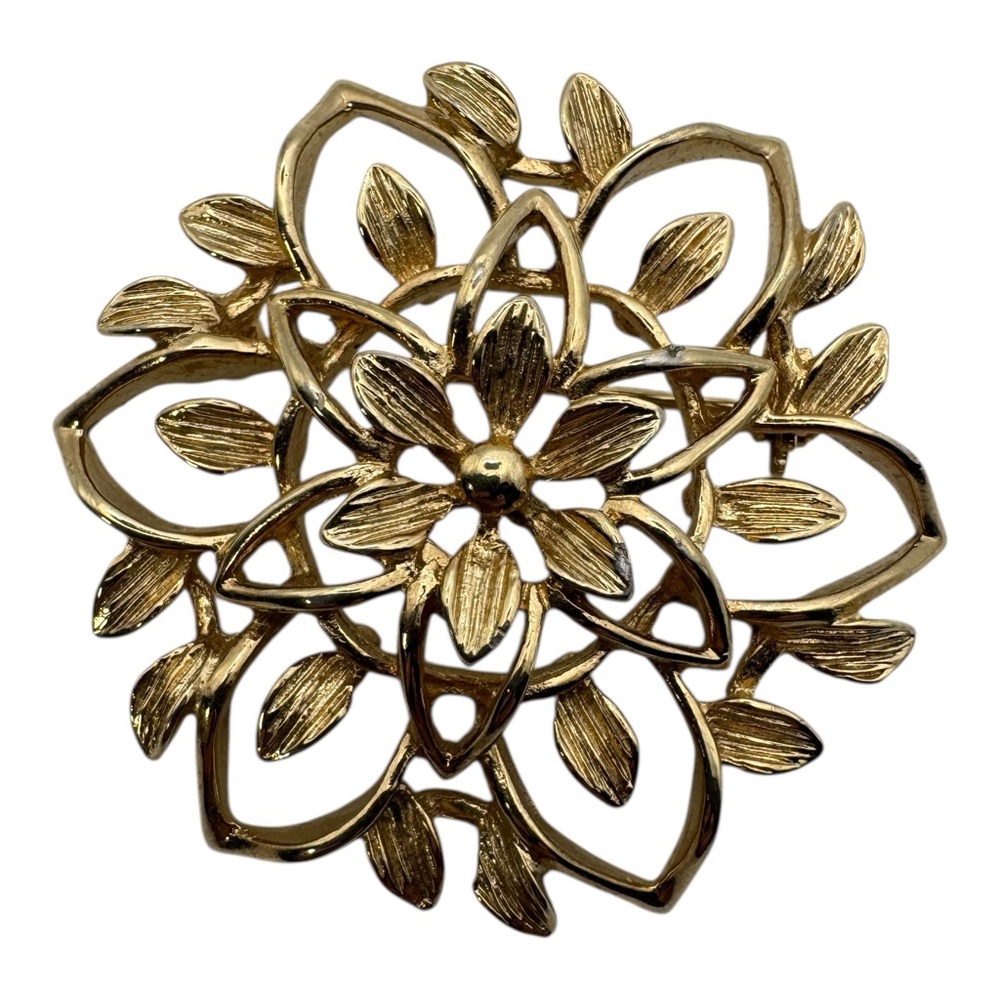 Vintage Sarah Coventry Gold-Tone Floral Brooch Canada Signed 2”‎